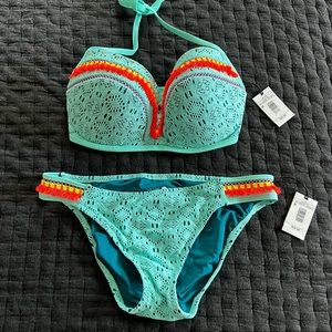 NWT!! Shade & Shore Bikini!